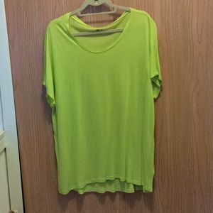 Short sleeve stretchy tee